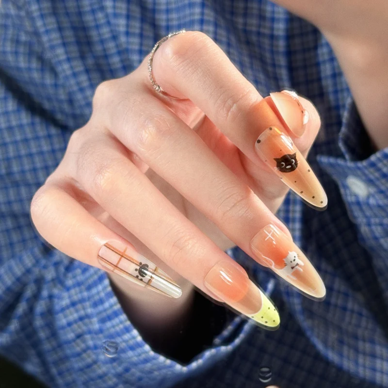 Künstlerische Nagelzubehör