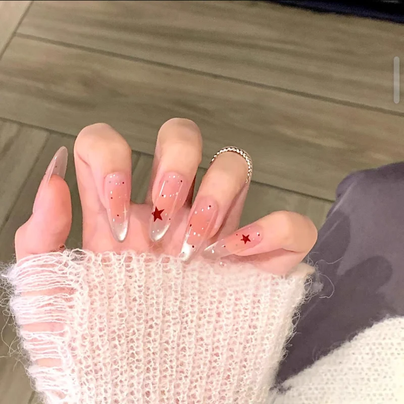 Elegante Stiletto-Gel-Nagelkunstverzierung