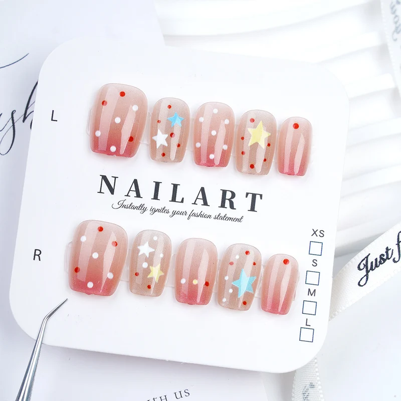Einzigartiges Kunst-Nagel-Set zum Aufkleben