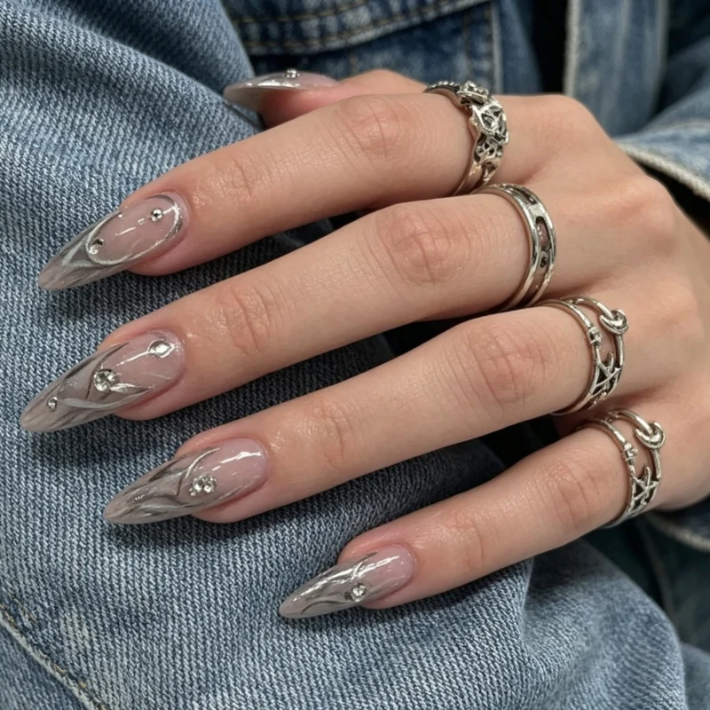 Stilvolle Stiletto-Nagelkunst-Verstärkungen