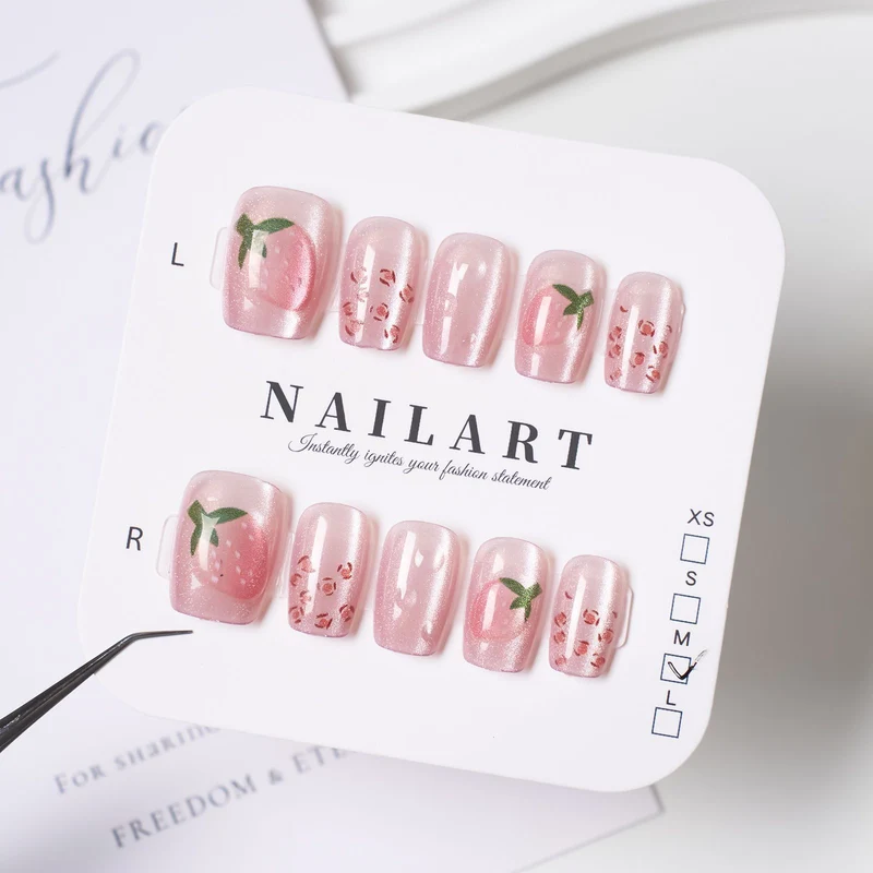 Stylisches Press-On-Nagelset
