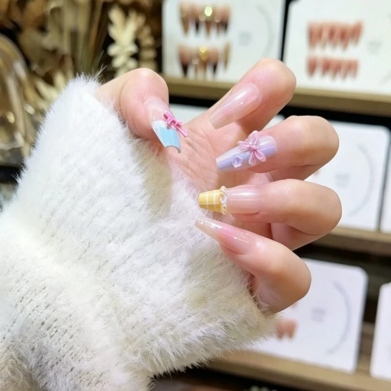 Künstlerisch Glitzernde Stiletto-Nagelverzierungen