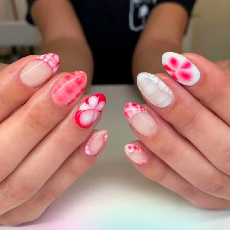 Künstlerische Gel-Nagel-Verstärkungen