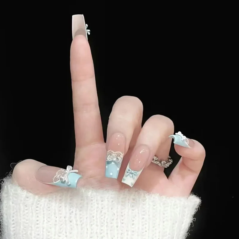 Dekoratives Press-On Nagelkunst Set