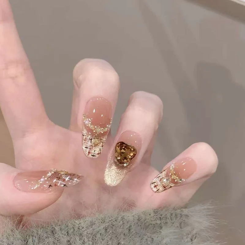 Dekorative Nagelverstärkungen