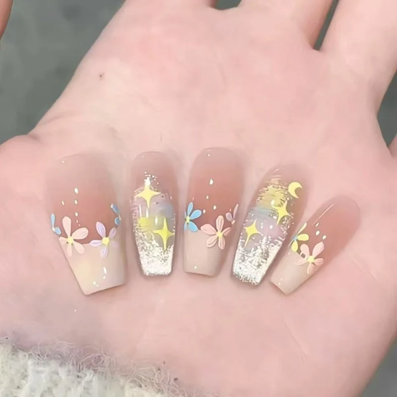 Künstlerisches Floral Press-On Nagel Set
