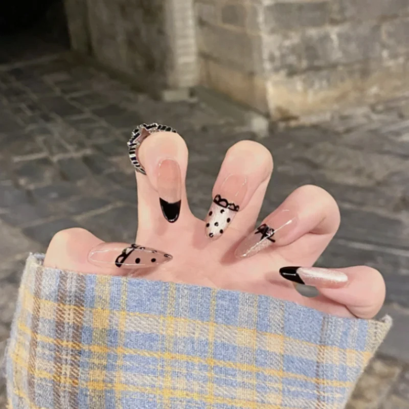 Dekorativer Nagelkunst-Kit