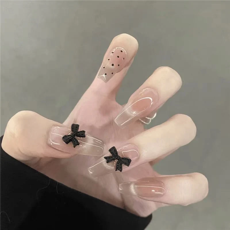 Dekorative Nagelkunst