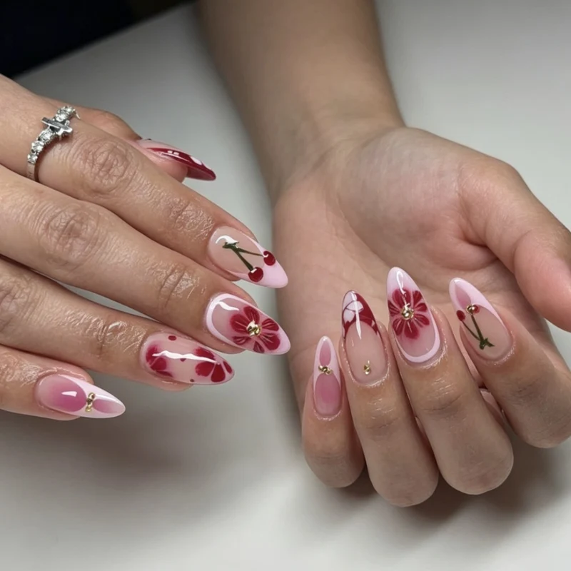 Künstlerische florale Gel-Nagelkunst