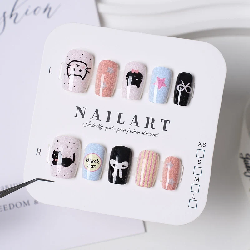 Künstlerische florale Design Press-On Nagel Verbesserungen