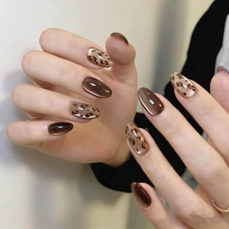 Dekorativer Leoparddruck Press-On Nagelset