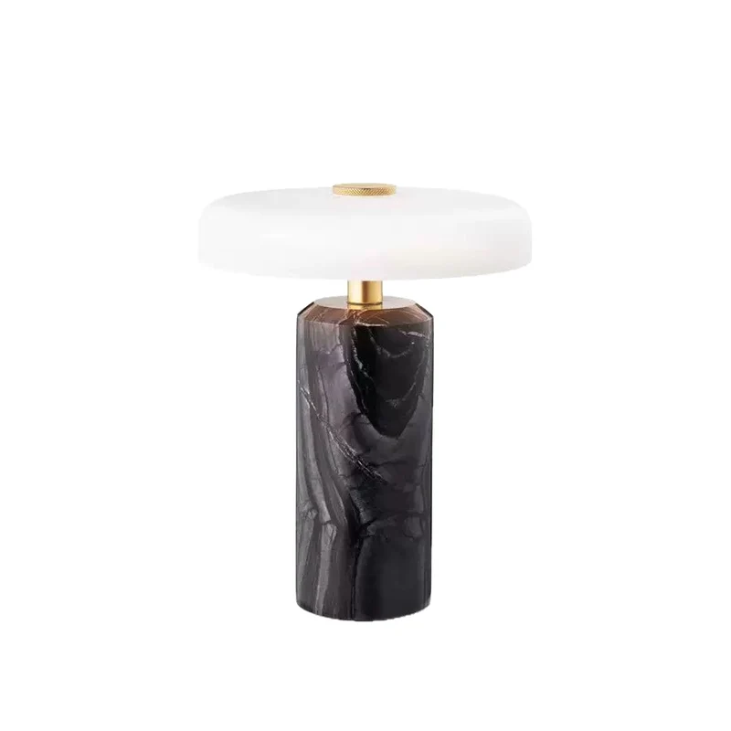 Dekorative Tischlampe