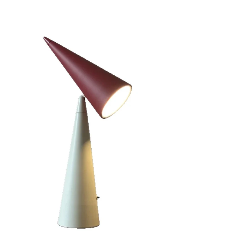 Zeitgenössische Kegel-Tischlampe