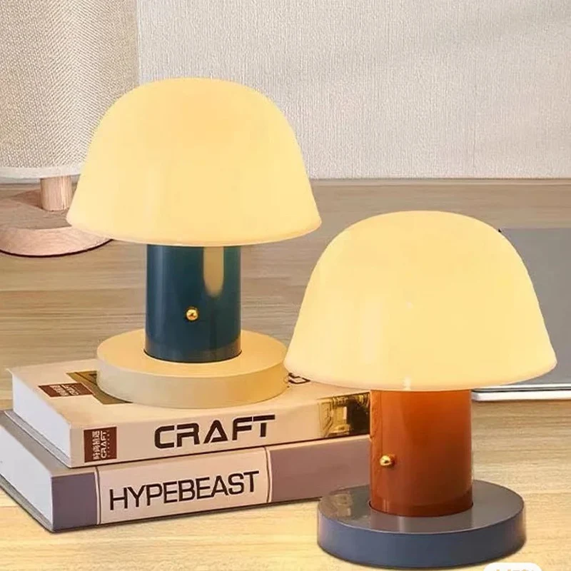 Stilvolle moderne Tischlampe