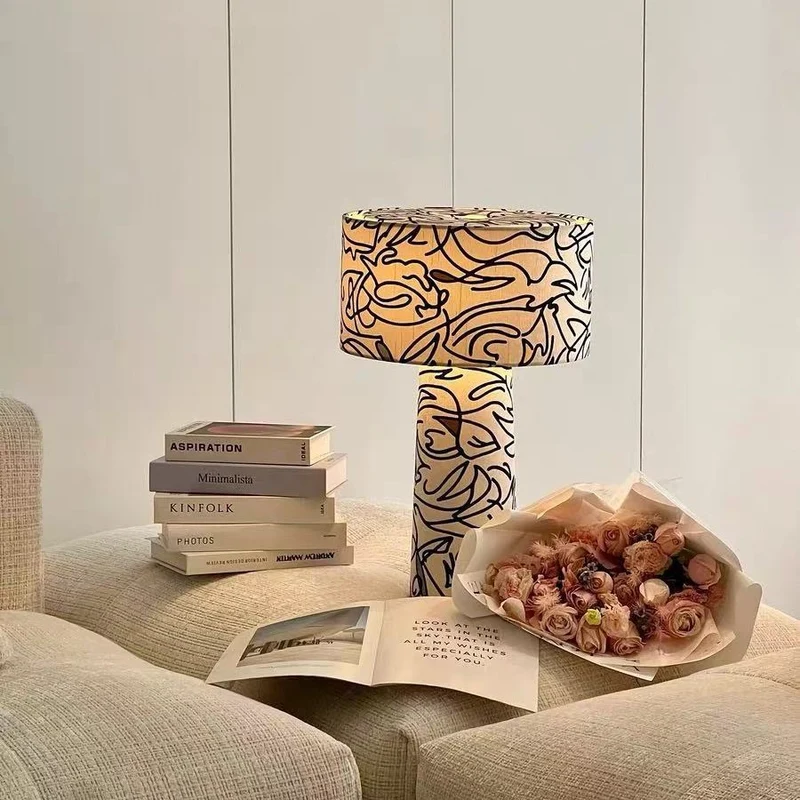 Künstlerische Tischlampe