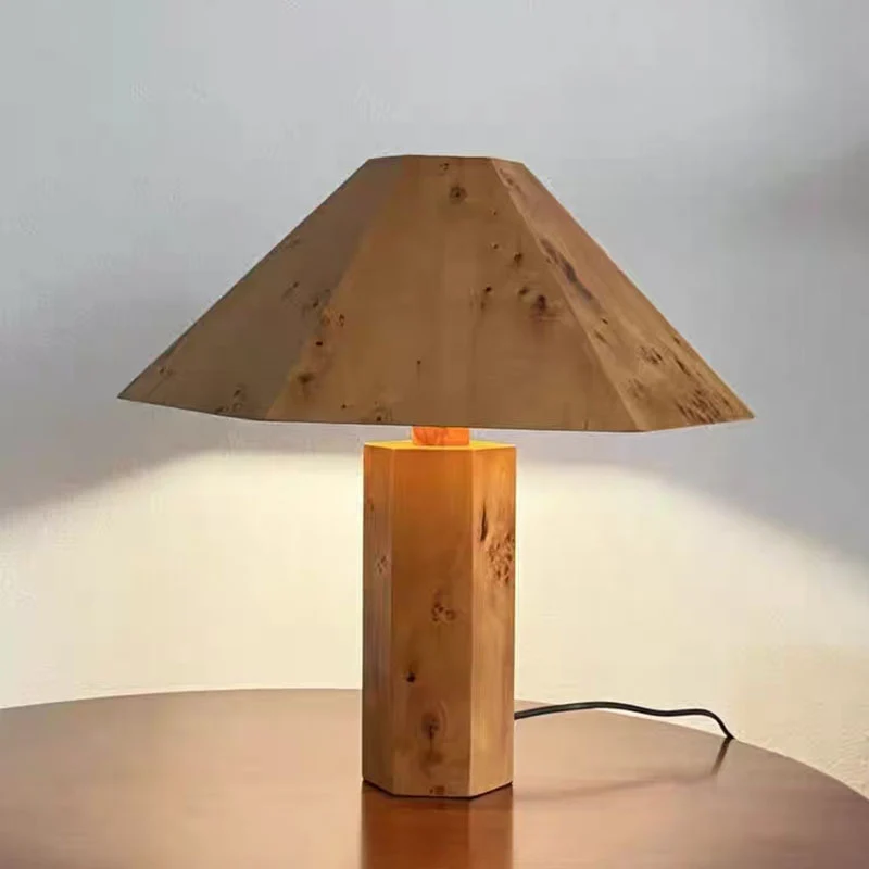 Moderne Holz Tischlampe