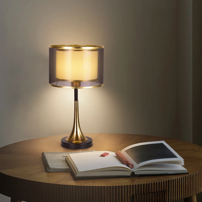 Moderne Tischlampe