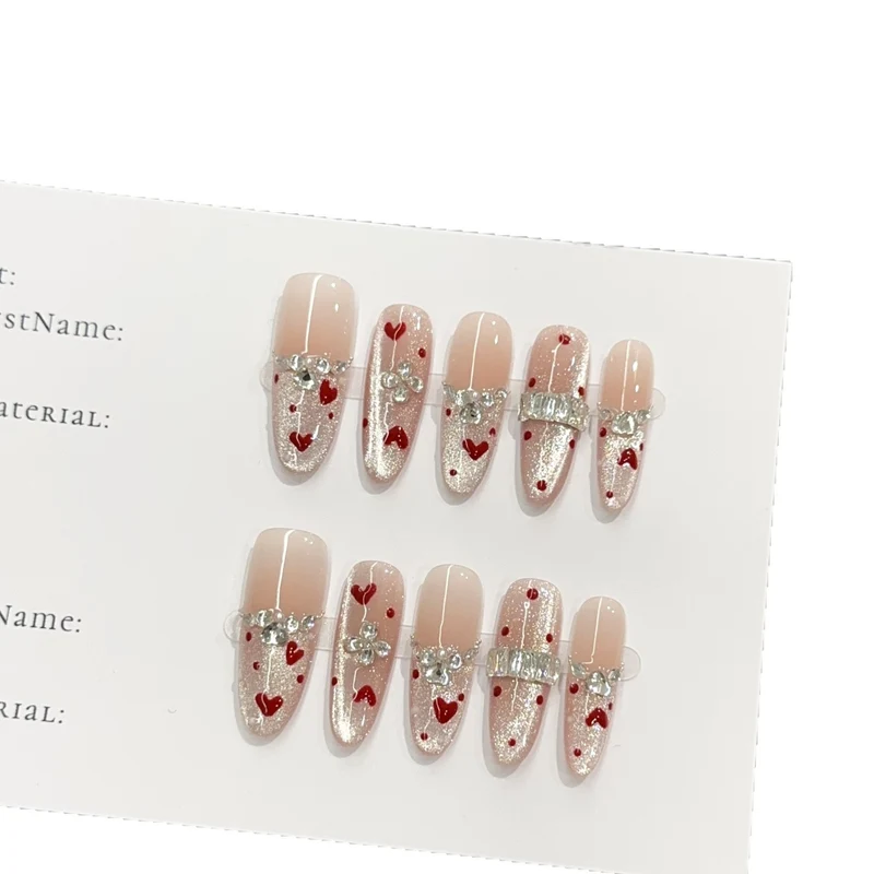Herz-beschmücktes Press-On Nagelset