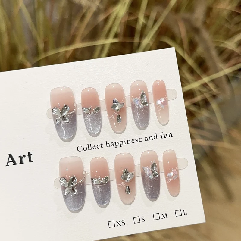 Elegantes florales Press-On-Nagelkunst-Set