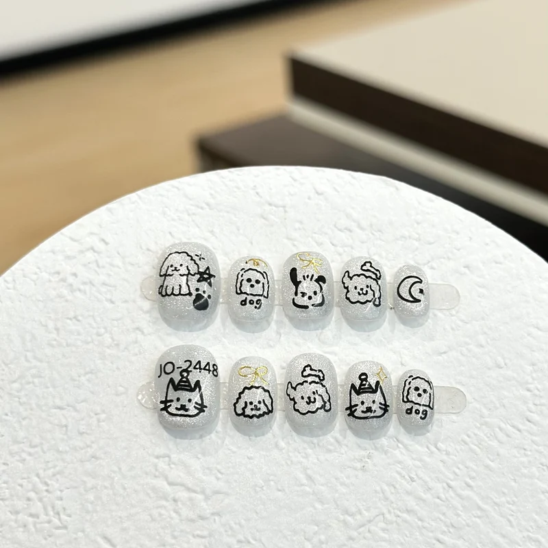 Verspieltes, tierisches Nagelkunst-Set zum Aufkleben