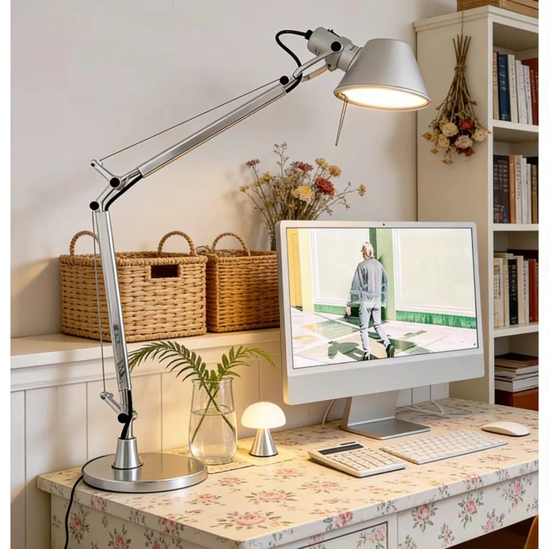 Verstellbare Schwenkbare Schreibtischlampe