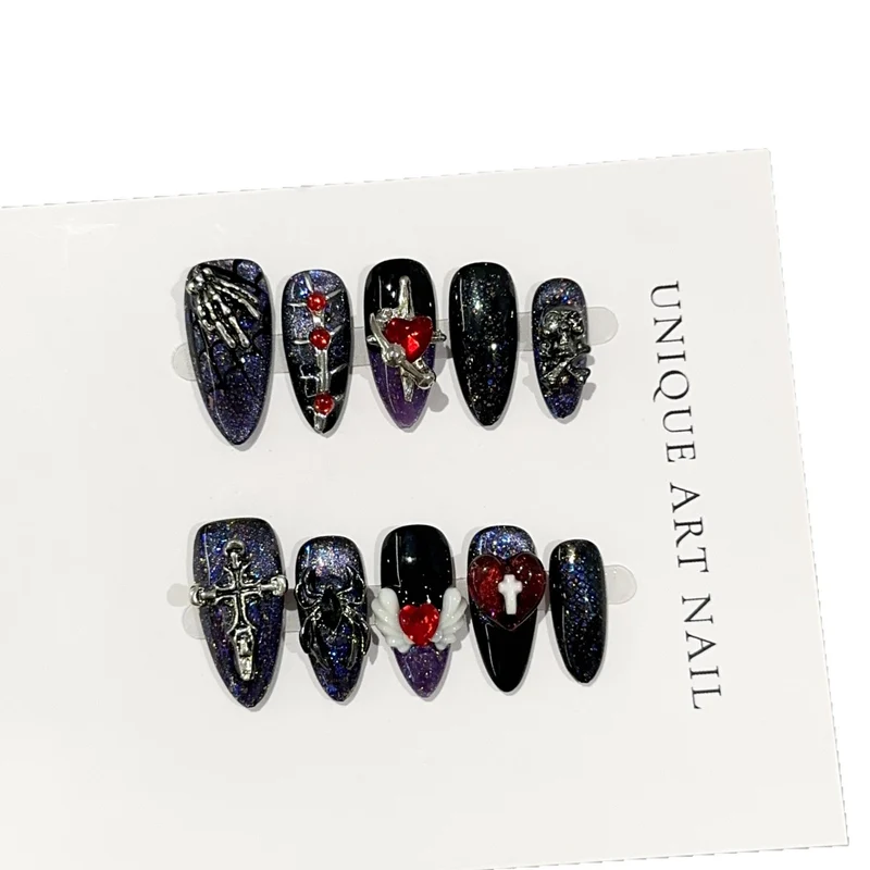 Gothic-inspirierte dekorative Press-On-Nagelkunst-Set