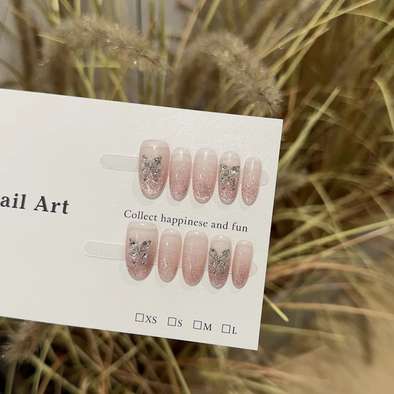 Elegantes Schmetterlings-Themen-Nagelkunst-Set