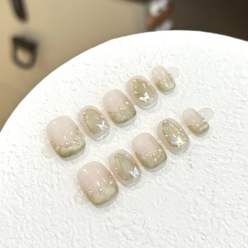 Elegante Schmetterlings-verzierte Press-On Nagelset