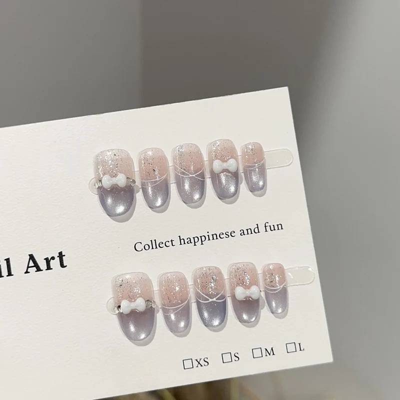Stylisches Press-On Nageldesign-Set
