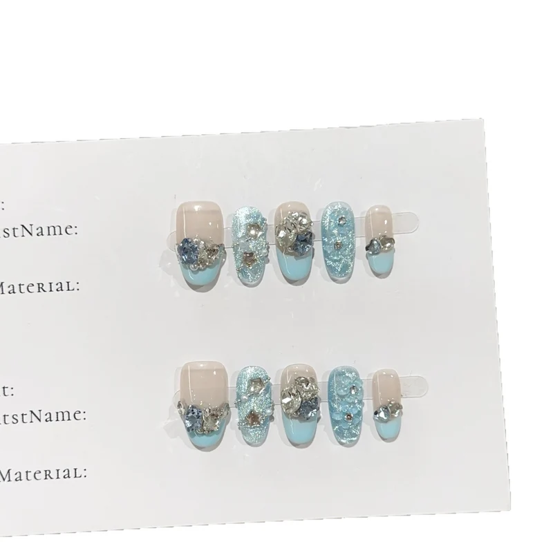 Stylisches Dekoratives Press-On-Nagelset