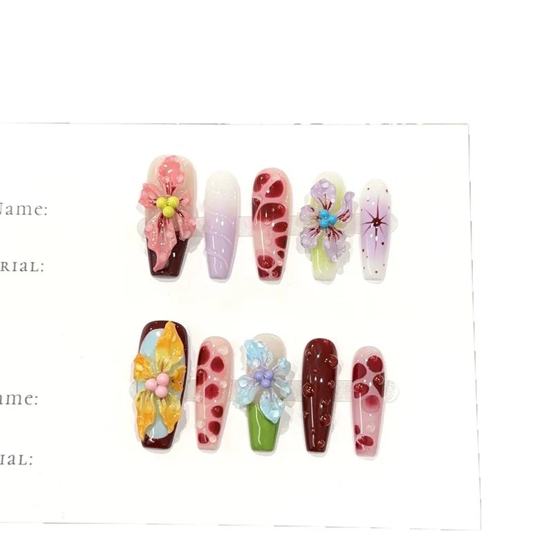 Künstlerisches Floral Press-On Nagelset