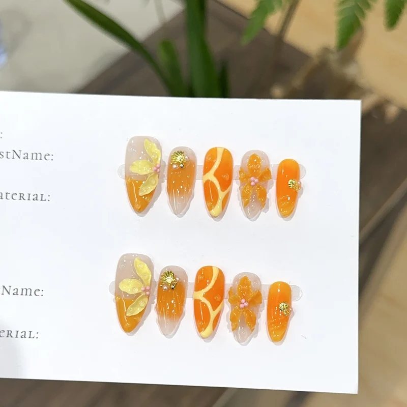 Künstlerisches florales Design Press-On Nagelset