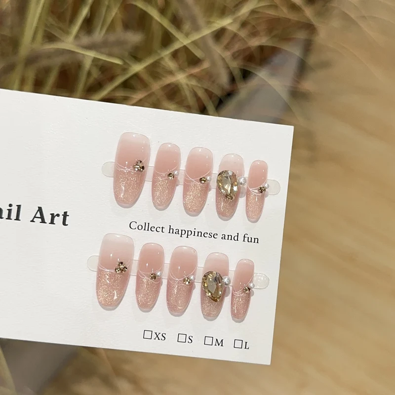 Funkelndes dekoratives Nagelkunst-Set
