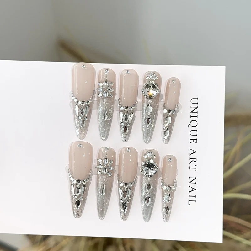 Glamourös mit Strass verziertes Press-On-Nägel-Set