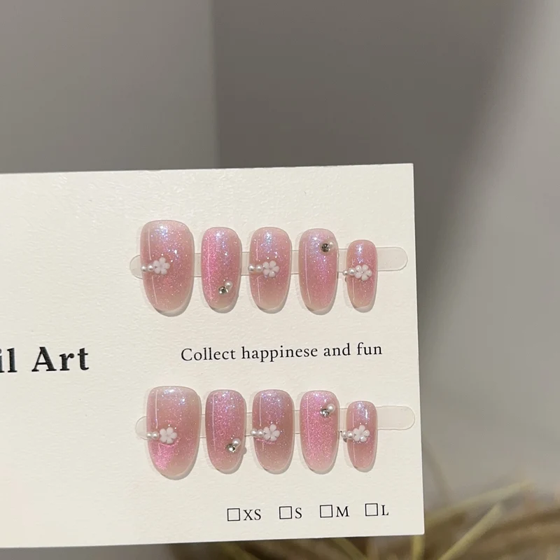 Blumenverziertes Press-On-Nagelkunst-Set