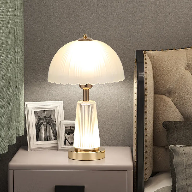 Elegante Glas-Schirm-Tischlampe