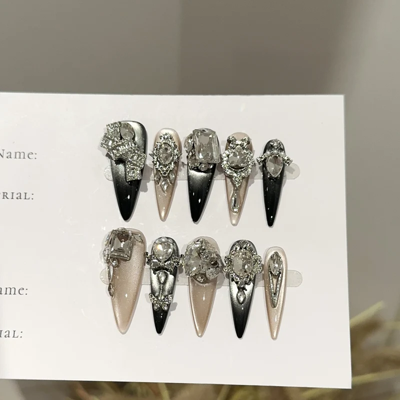 Premium Dekorative Press-On Nagelset