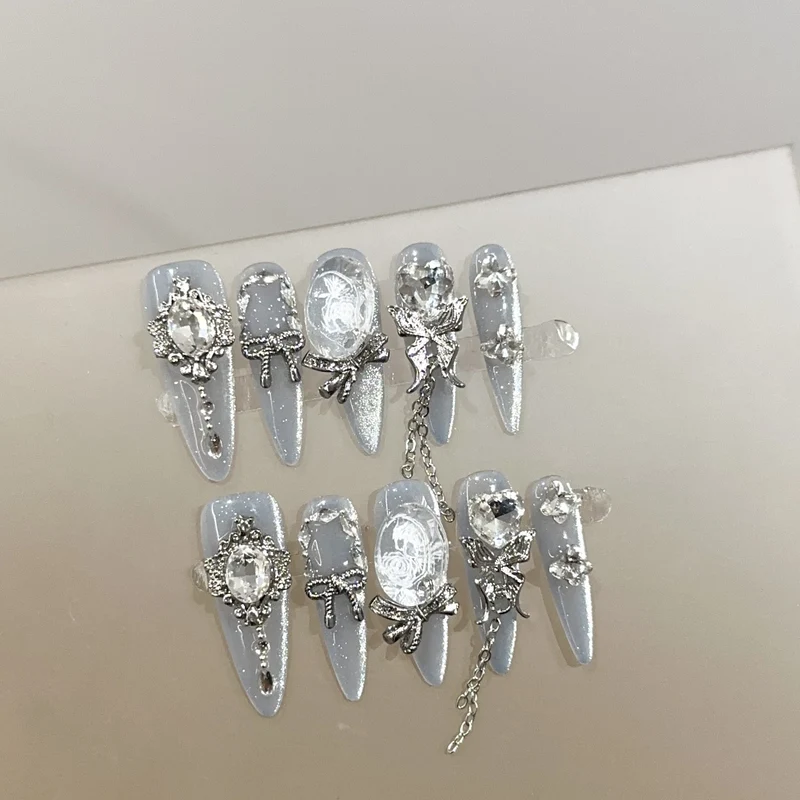 Dekoratives Strass-Nageldesign-Set