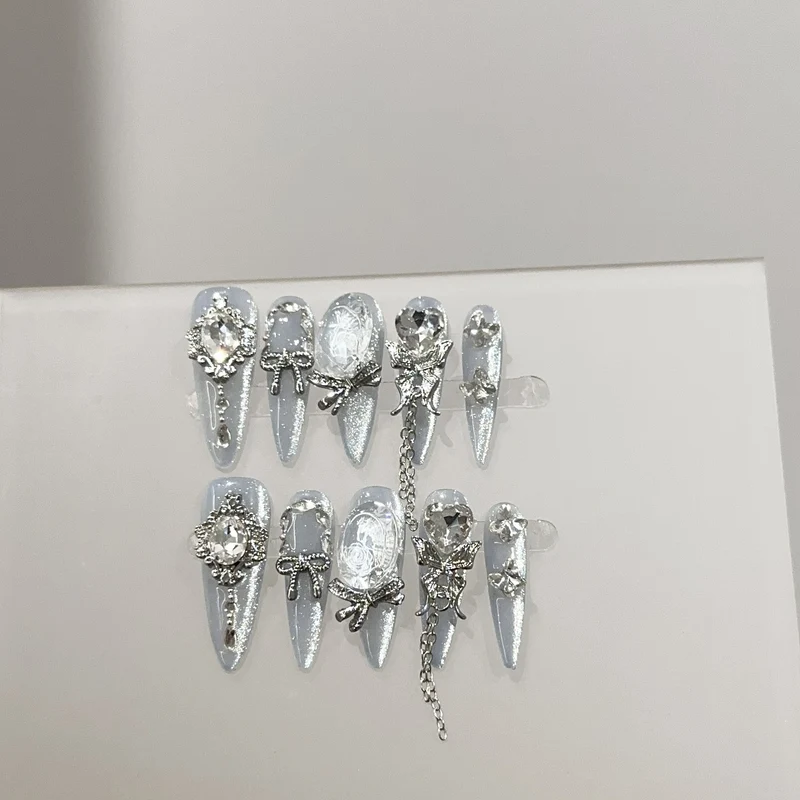 Dekoratives Strass-Nageldesign-Set