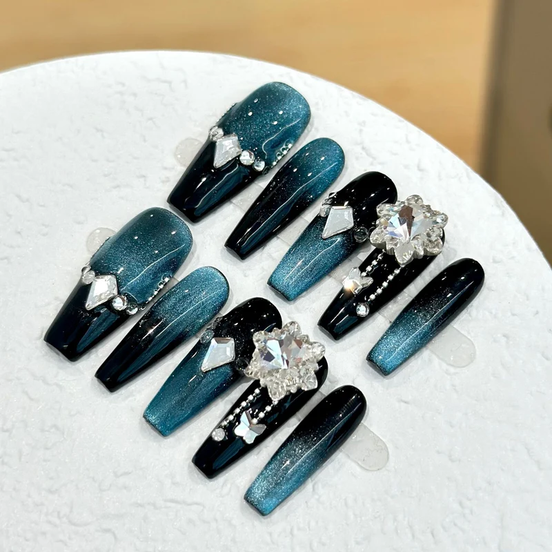 Glamouröse mit Strass betonte Press-On Nägel