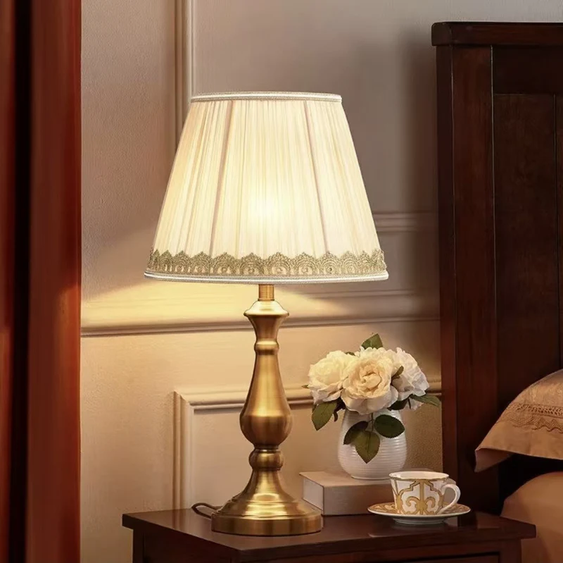 Elegante Nachttischlampe