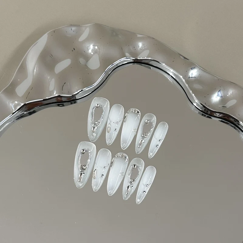 Premium Dekorative Press-On Nagelkunst Set