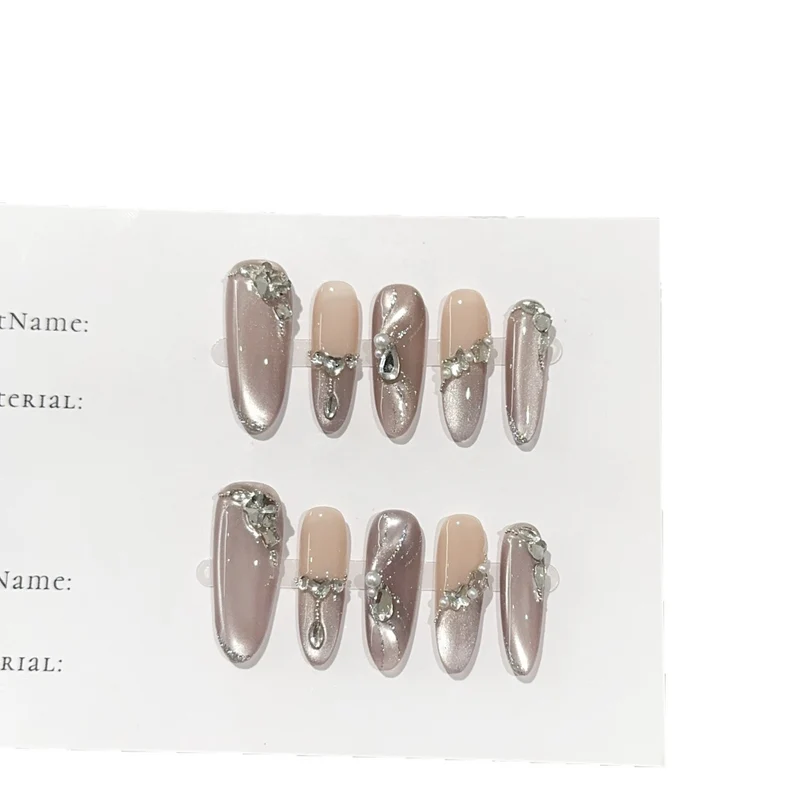 Luxus Press-On Nagelkunst Set mit dekorativen Akzenten