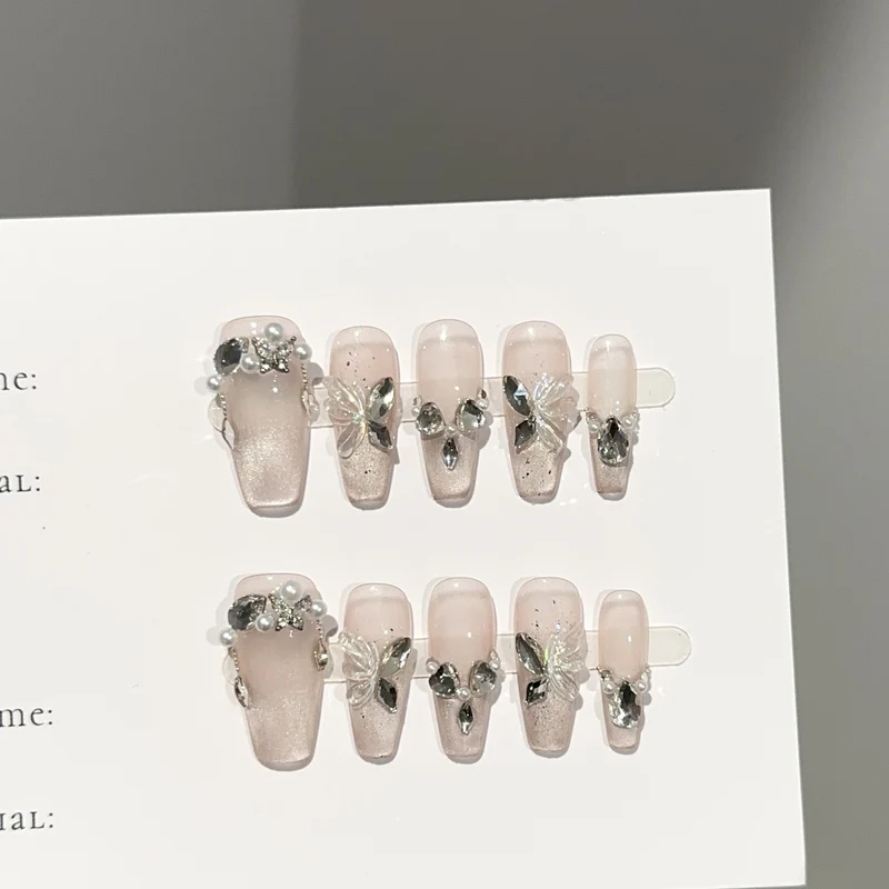 Dekoratives Press-On Nagelkunst Set