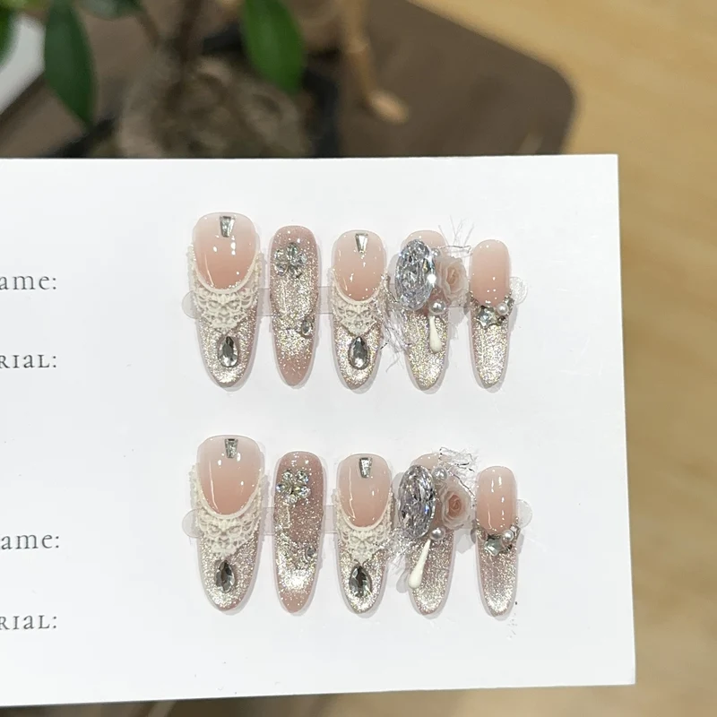 Elegante Strass- und Glitzer-Presse-on-Nägel