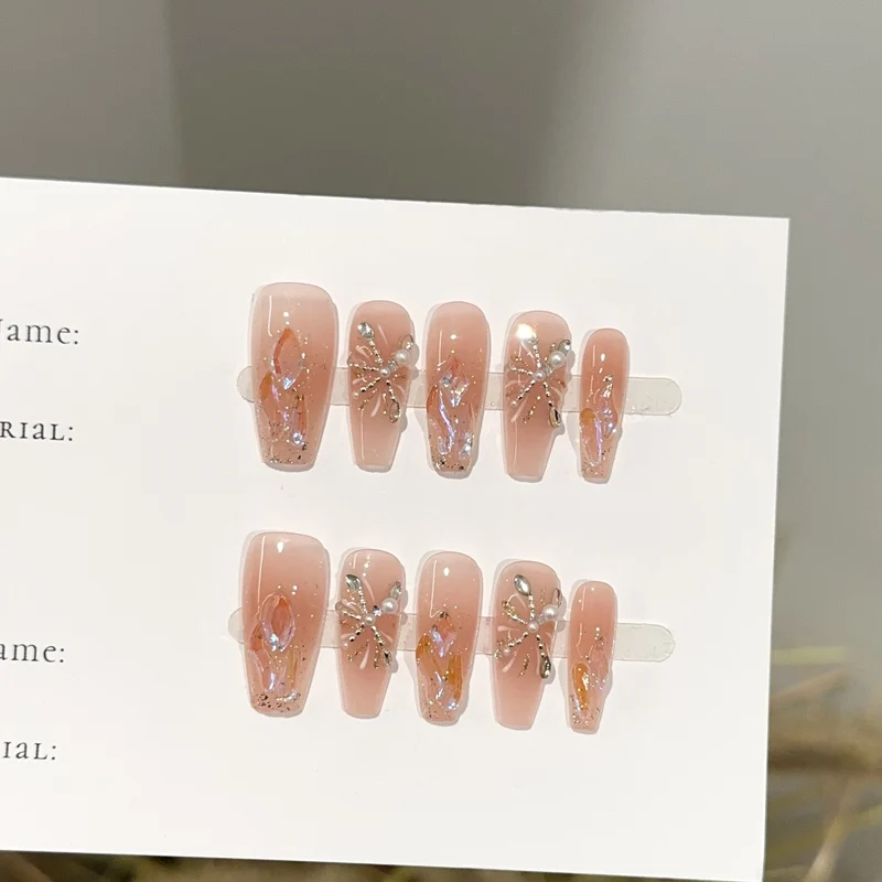 Glamouröse, perlenbesetzte Press-On-Nagelset