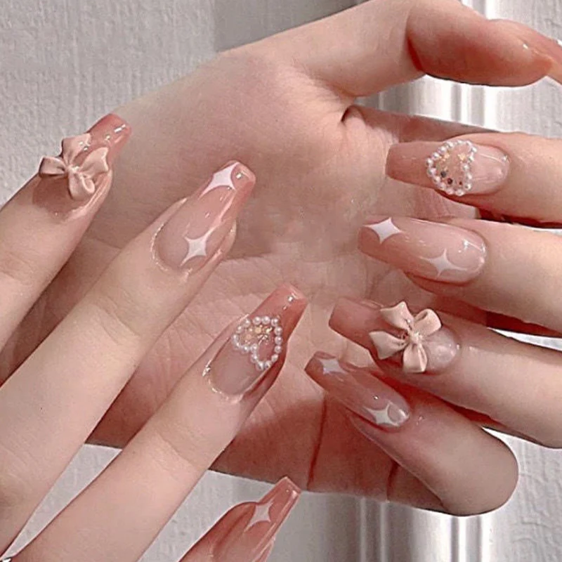 Elegantes dekoratives Press-On-Nagelset