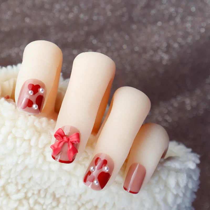 Elegante dekorative Press-On-Nagelkunst