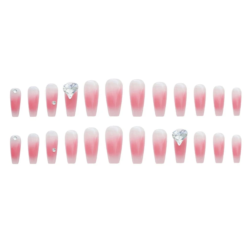 Glamorous Herz-verzierte Press-On Nagelkunst