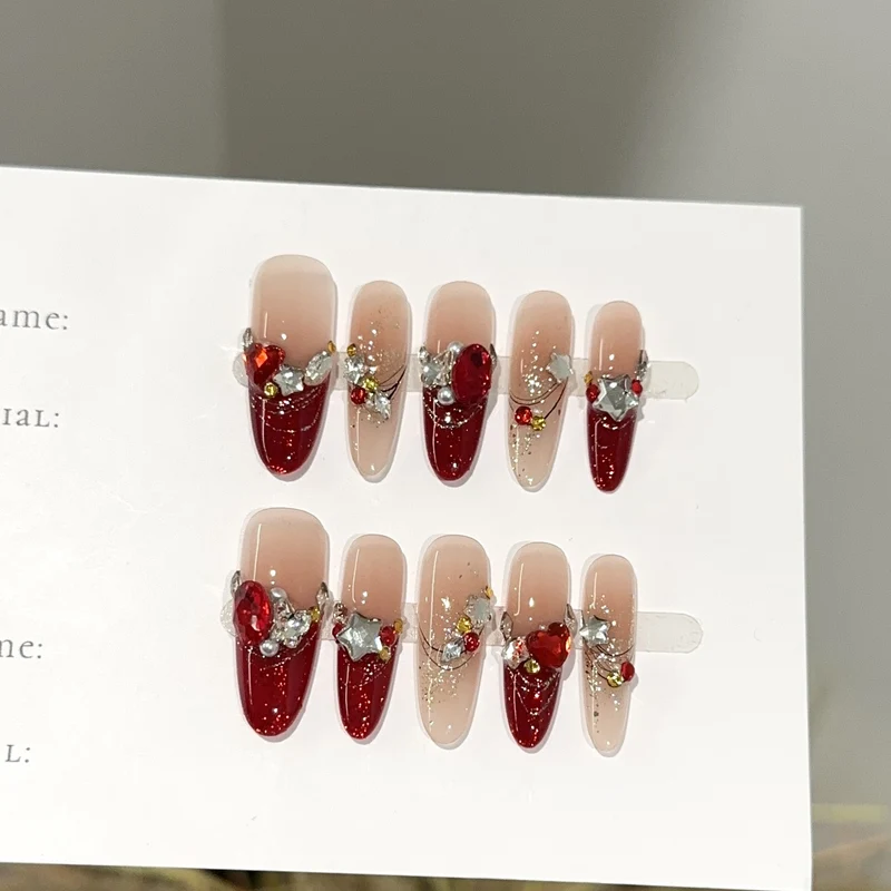 Elegantes Press-On-Nageldesign